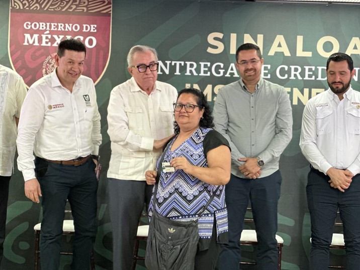 Entregan las primeras credenciales IMSS-Bienestar en Sinaloa; nadie se quedará sin servicios de salud