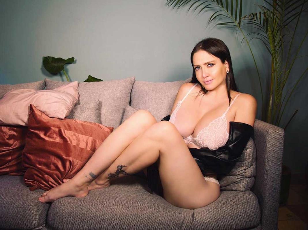 Ni Karely Ruiz, ni Yanet García… ¡Celia Lora es la reina de Onlyfans!  Descubre cuánto gana